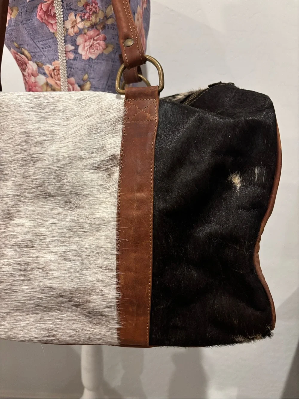 Genuinos Olmos Mexican Leather and Cowhide Travel Duffle Bag